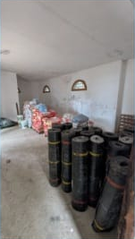 Interno con materiali